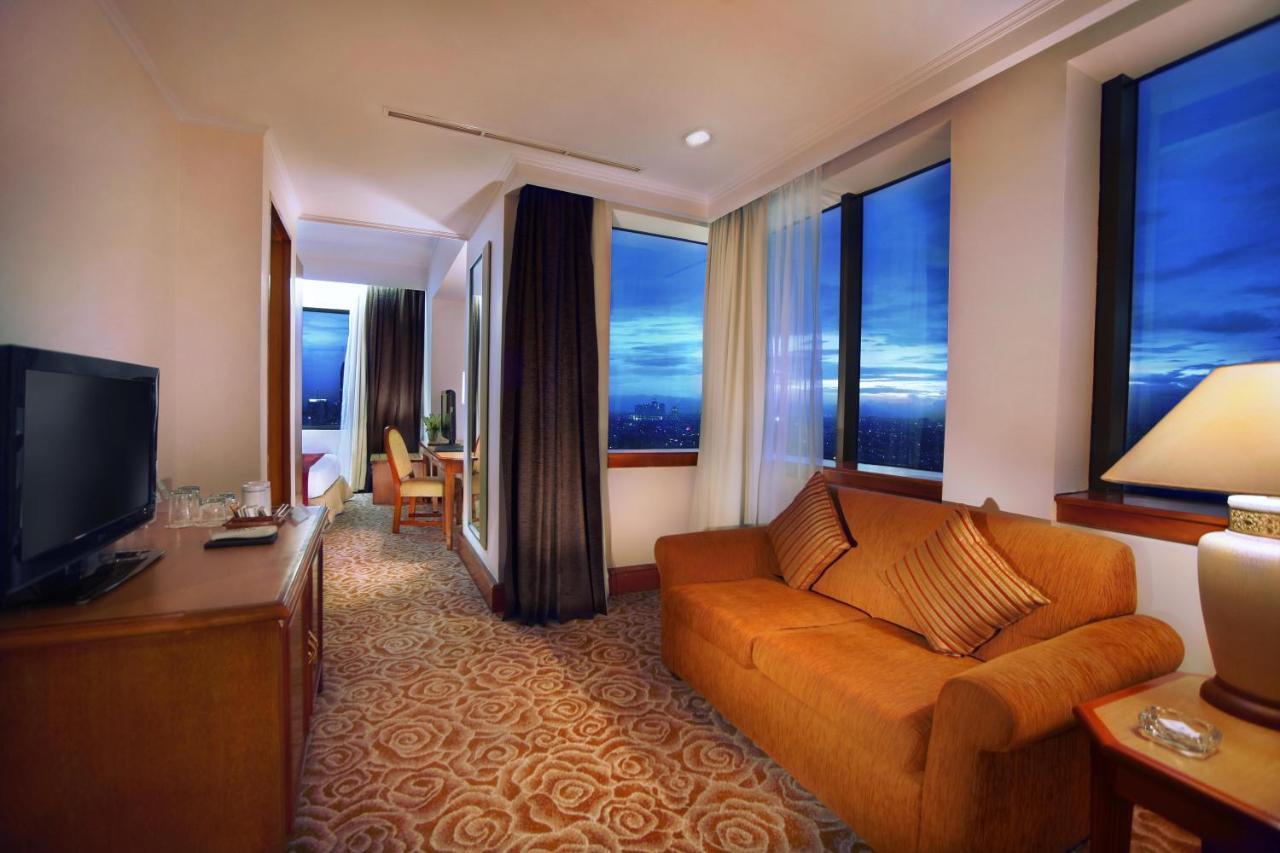 Menara Peninsula Hotel Yakarta Habitación foto