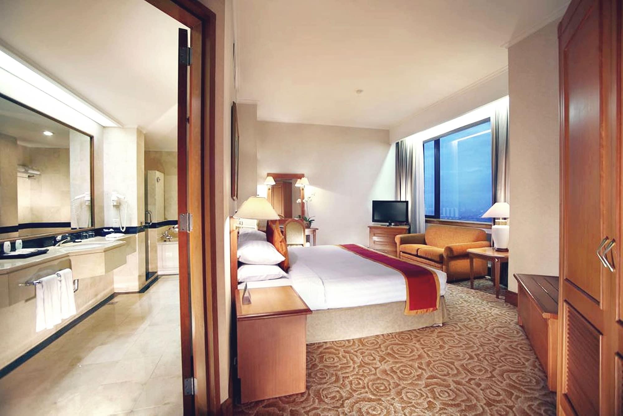 Menara Peninsula Hotel Yakarta Exterior foto