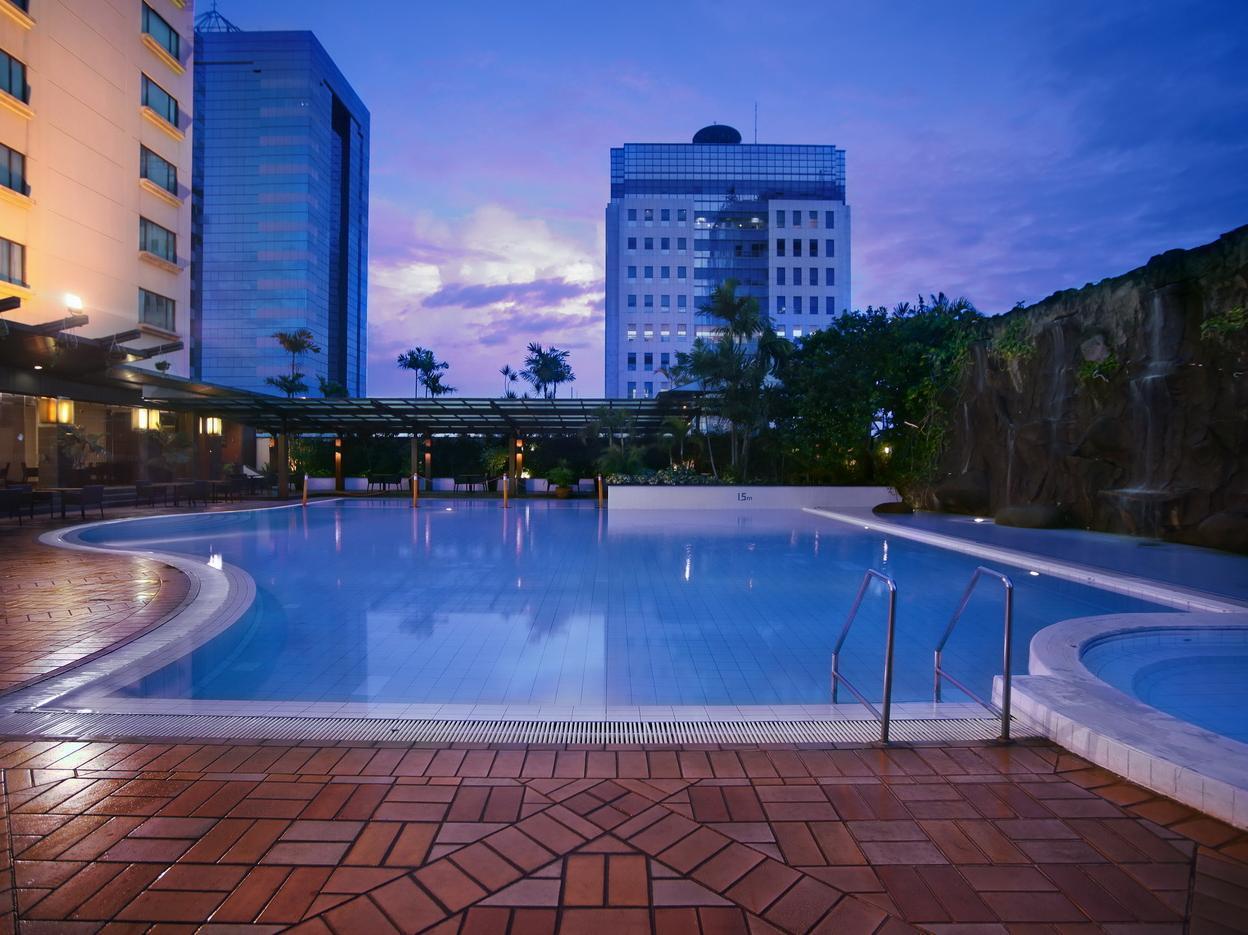 Menara Peninsula Hotel Yakarta Exterior foto
