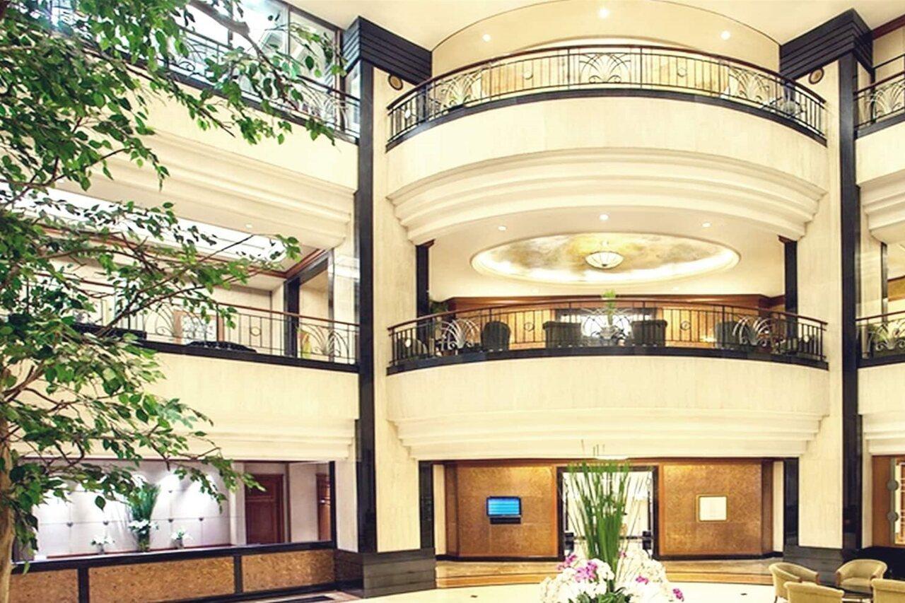 Menara Peninsula Hotel Yakarta Exterior foto