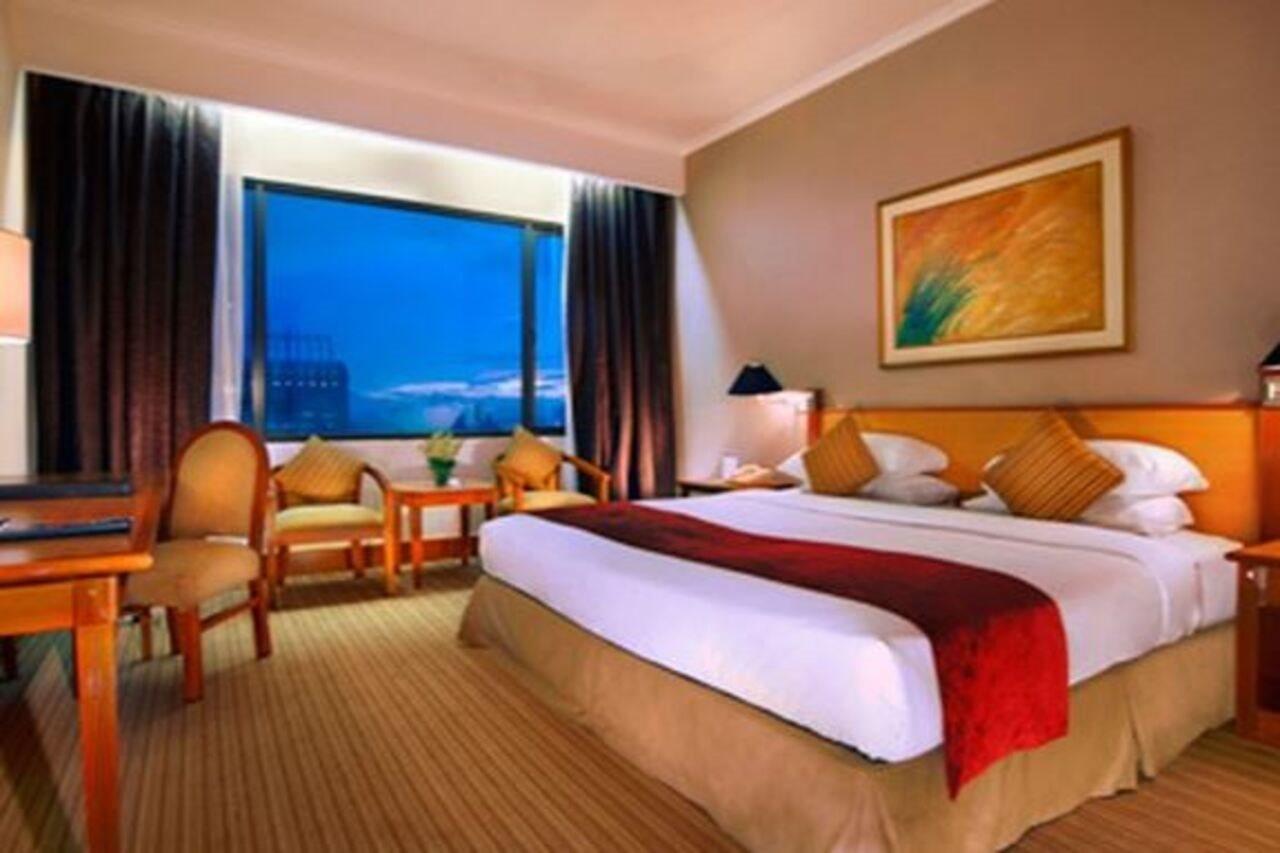 Menara Peninsula Hotel Yakarta Exterior foto