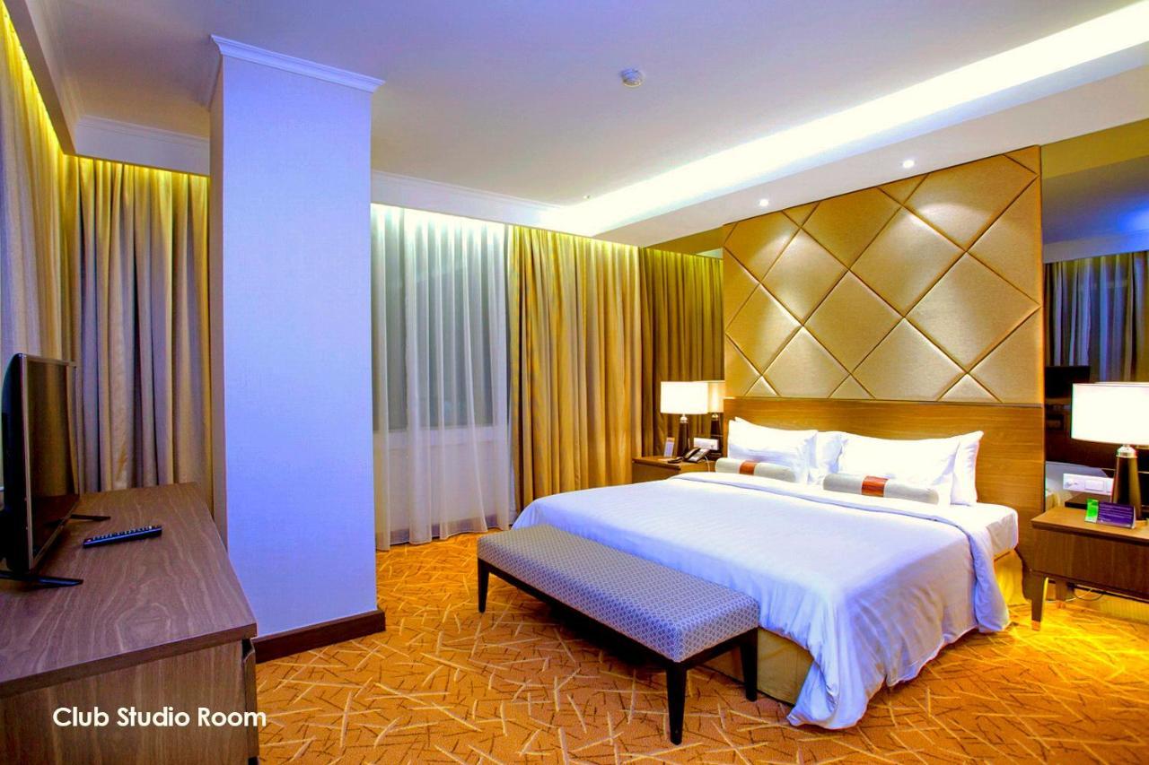 Menara Peninsula Hotel Yakarta Exterior foto